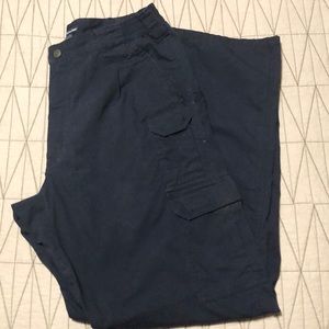 5.11 Tactical Navy Cargo Pants 34 x 32